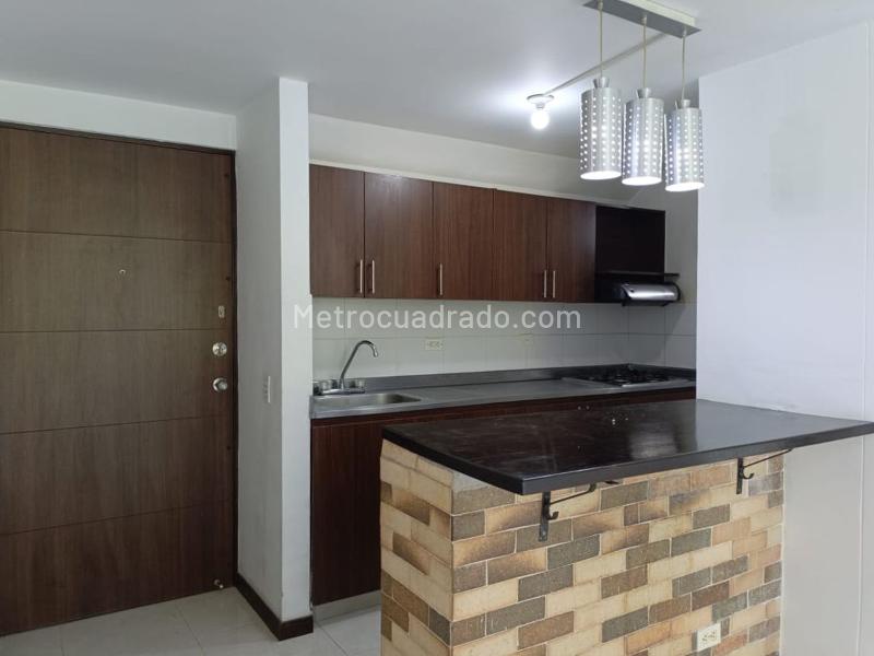 Apartamento de 2 Alcobas en Belén con Balcón y Parqueadero Cubierto - 7