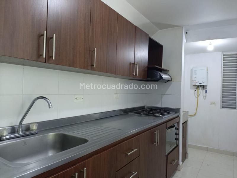 Apartamento de 2 Alcobas en Belén con Balcón y Parqueadero Cubierto - 8