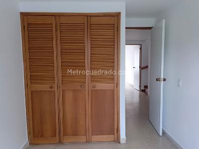 Apartamento de 3 alcobas en venta en Belen, Medellín, 122 m² · foto 11 de 18