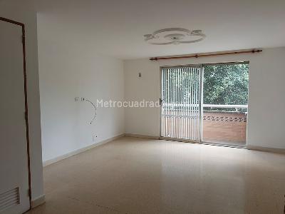 Apartamento de 3 alcobas en venta en Belen, Medellín, 122 m² · foto 2 de 18
