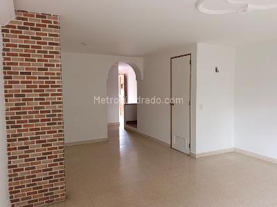 Apartamento de 3 alcobas en venta en Belen, Medellín, 122 m² · foto 3 de 18