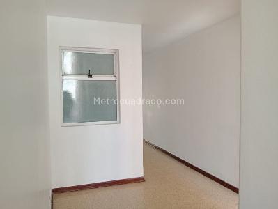 Apartamento de 2 alcobas en venta en Laureles, Medellín, 91 m² · foto 12 de 16