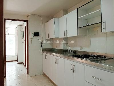 Apartamento de 2 alcobas en venta en Laureles, Medellín, 91 m² · foto 3 de 16