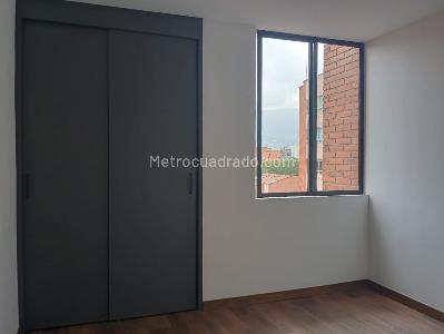 Apartamento de 3 alcobas en venta en Laureles, Medellín, 166 m² · foto 12 de 18