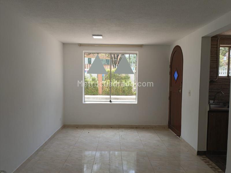 Spacious 3BR House in Belen