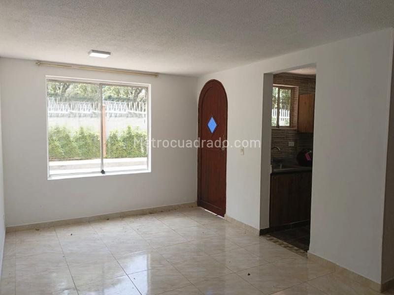 Spacious 3BR House in Belen - 4