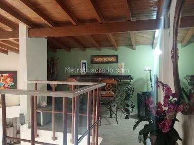 Apartamento de 4 alcobas en venta en Laureles, Medellín, 215 m² · foto 13 de 18
