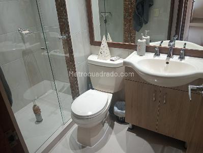 Apartamento de 4 alcobas en venta en Laureles, Medellín, 215 m² · foto 17 de 18