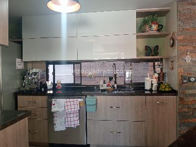 Apartamento de 4 alcobas en venta en Laureles, Medellín, 215 m² · foto 7 de 18