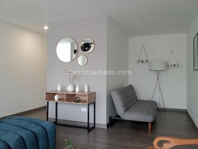 Apartamento en arriendo en Laureles, Medellín · foto 3 de 19
