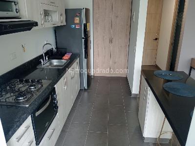 Apartamento en arriendo en Laureles, Medellín · foto 7 de 19