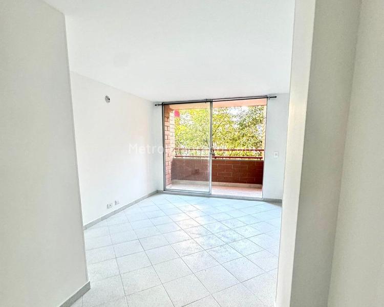 2BR Apartment for Rent in Belún Gated Community with Parking - 3