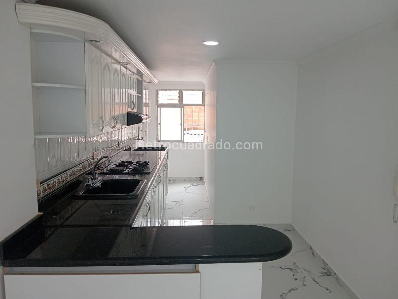 Spacious 3BR Apartment Near Universities in La America - 6
