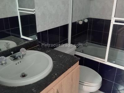 Apartamento de 3 alcobas en arriendo en Laureles, Medellín, 109 m² · foto 17 de 18