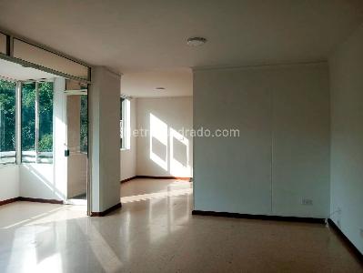 Apartamento de 3 alcobas en arriendo en Laureles, Medellín, 110 m² · foto 2 de 18