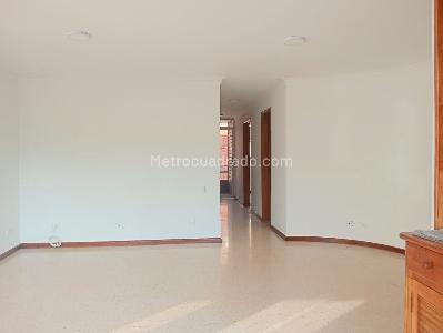 Apartamento de 3 alcobas en arriendo en Laureles, Medellín, 110 m² · foto 4 de 18
