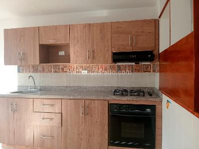Apartamento de 3 alcobas en arriendo en Laureles, Medellín, 110 m² · foto 8 de 18