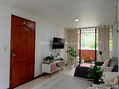 Apartamento en venta en Belen Loma De Los Bernal, Medellín · foto 2 de 18