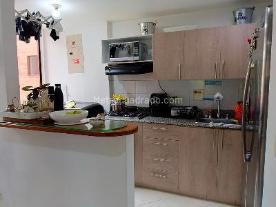 Apartamento en venta en Belen Loma De Los Bernal, Medellín · foto 6 de 18