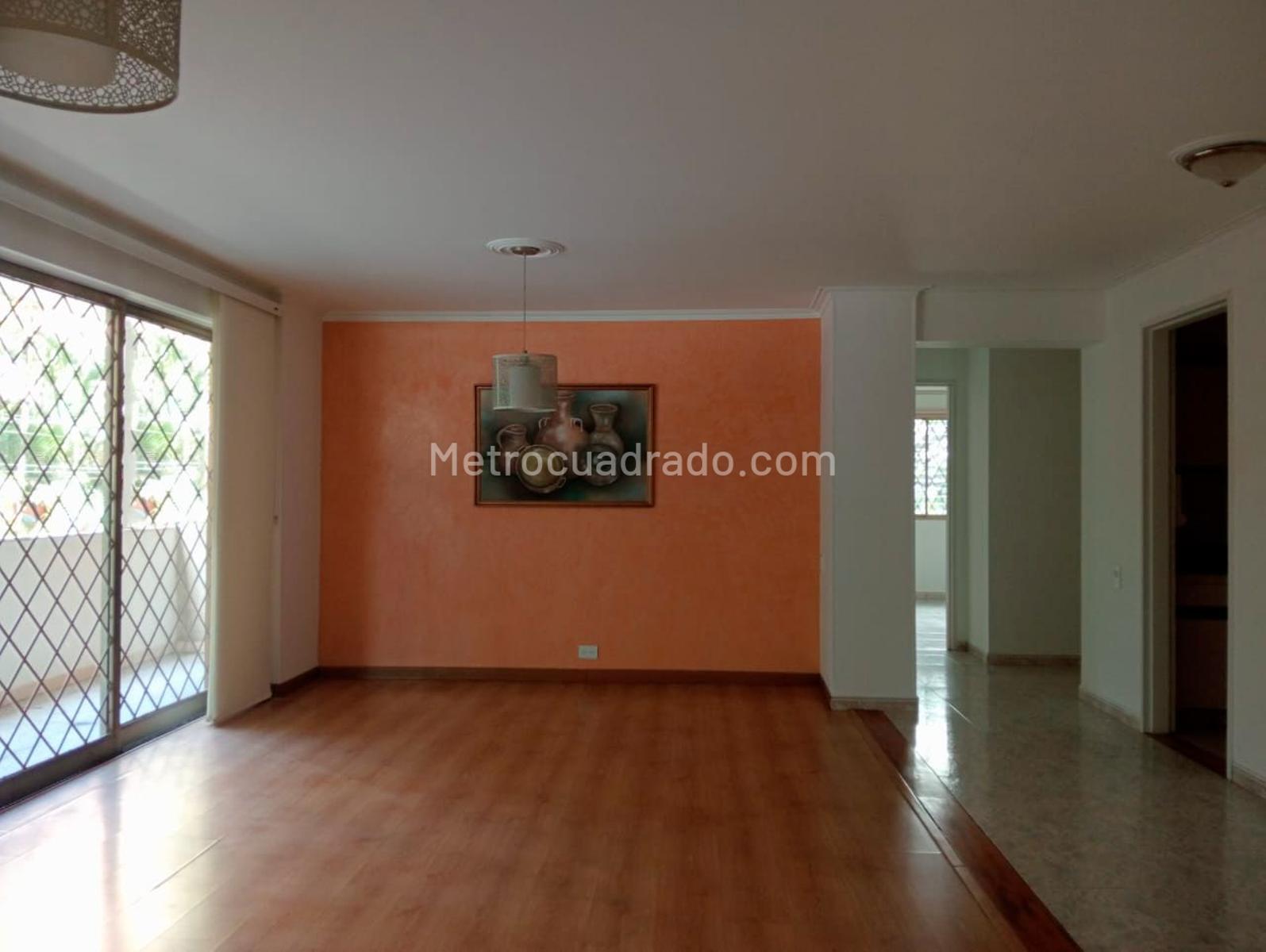 Apartamento de 4 habitaciones en arriendo en Los Conquistadores, Medellín — imagen 1 de 20