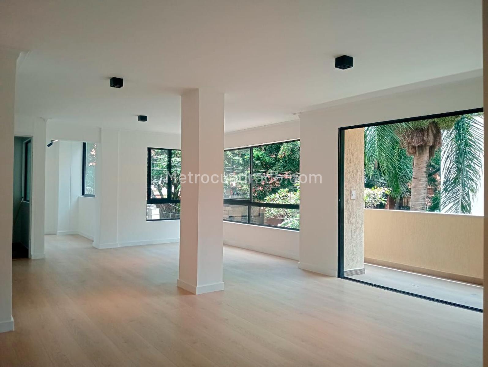 Apartamento de 3 habitaciones en venta en Laureles, Medellín — imagen 1 de 20