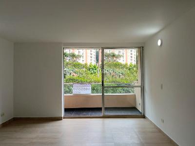 Apartamento de 3 alcobas en venta en Belen, Medellín, 85 m² · foto 2 de 18