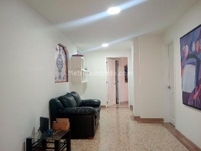 Apartamento de 3 alcobas en venta en Laureles, Medellín, 180 m² · foto 13 de 16