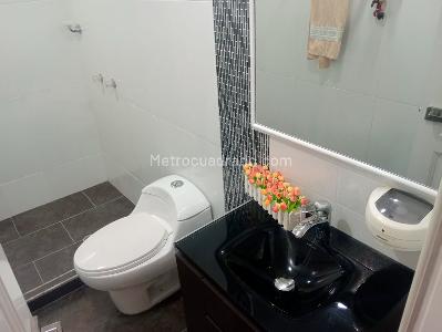 Apartamento de 3 alcobas en venta en Laureles, Medellín, 180 m² · foto 14 de 16
