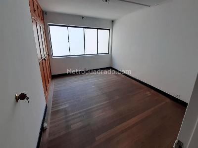 Casa de 4 alcobas en venta en Laureles, Medellín, 240 m² · foto 10 de 16