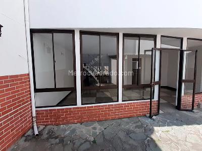 Casa de 4 alcobas en venta en Laureles, Medellín, 240 m² · foto 13 de 16