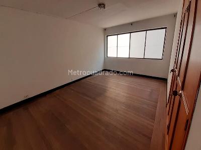 Casa de 4 alcobas en venta en Laureles, Medellín, 240 m² · foto 8 de 16
