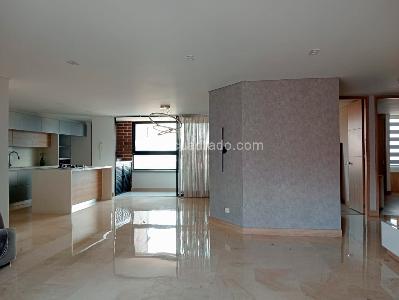 Apartamento de 3 alcobas en venta en Laureles, Medellín, 161 m² · foto 2 de 19