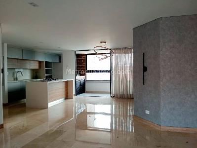 Apartamento de 3 alcobas en venta en Laureles, Medellín, 161 m² · foto 4 de 19