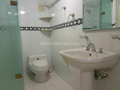 Casa de 5 alcobas en venta en Belen, Medellín, 198 m² · foto 19 de 20