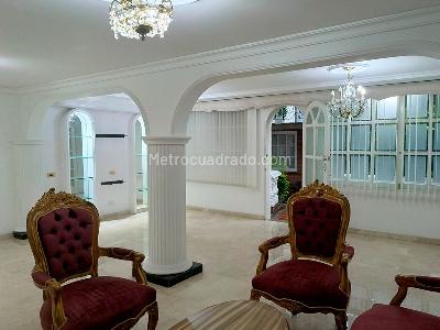 Casa de 5 alcobas en venta en Belen, Medellín, 198 m² · foto 3 de 20