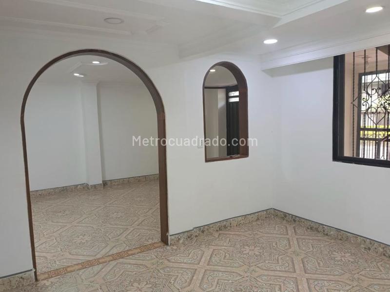 Independent 3BR House in Guayabal