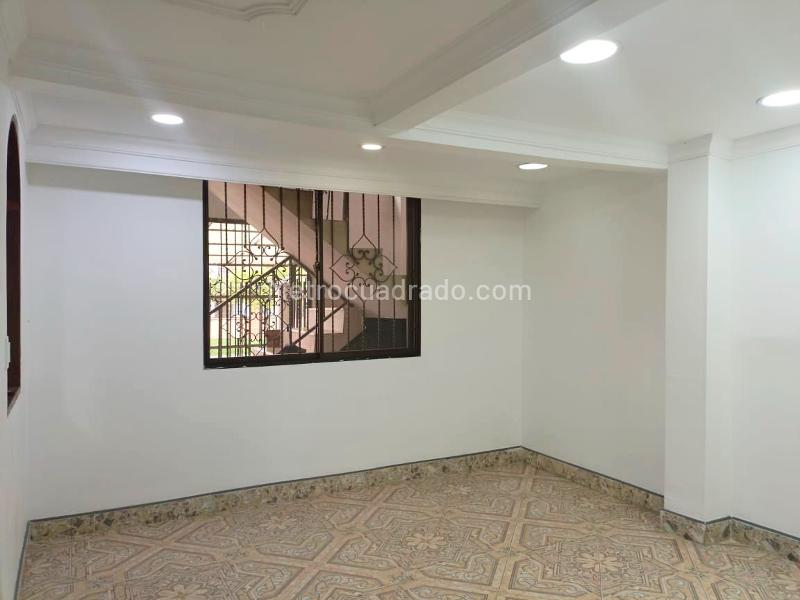 Casa Independiente de 3 Alcobas en Guayabal - 2