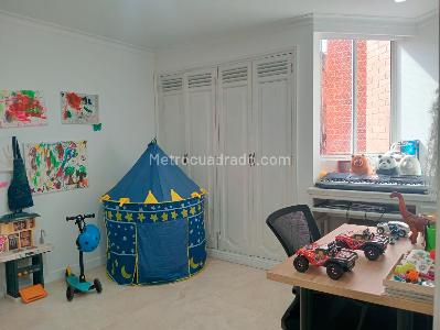 Apartamento de 3 alcobas en venta en Laureles, Medellín, 124 m² · foto 12 de 19