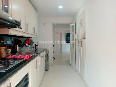 Apartamento de 3 alcobas en venta en Laureles, Medellín, 124 m² · foto 6 de 19