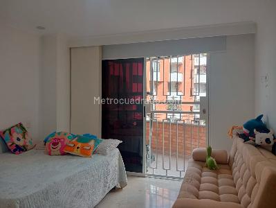 Apartamento de 3 alcobas en venta en Laureles, Medellín, 124 m² · foto 9 de 19