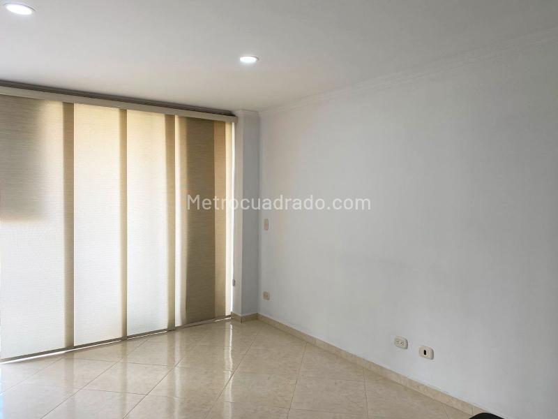 3BR Apartment Near Parks in Belen - 2