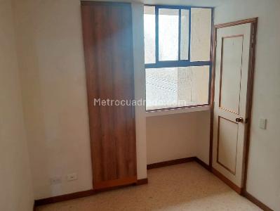Apartamento en venta en Laureles, Medellín · foto 10 de 18