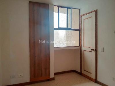 Apartamento en venta en Laureles, Medellín · foto 11 de 18