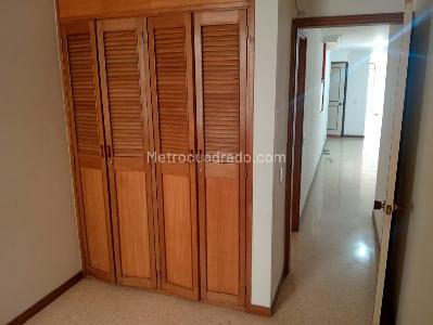 Apartamento en venta en Laureles, Medellín · foto 12 de 18