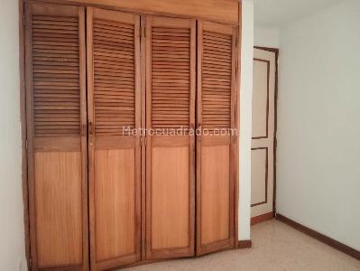 Apartamento en venta en Laureles, Medellín · foto 15 de 18
