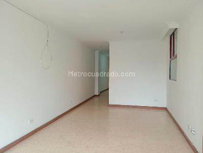 Apartamento en venta en Laureles, Medellín · foto 2 de 18