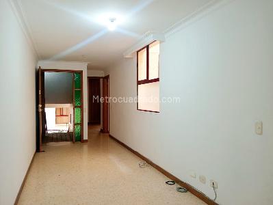 Apartamento en venta en Laureles, Medellín · foto 4 de 18