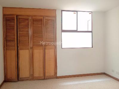Apartamento en venta en Laureles, Medellín · foto 9 de 18