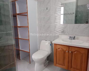 Apartamento de 3 alcobas en venta en Itagui, Itagüí, 115 m² · foto 9 de 12