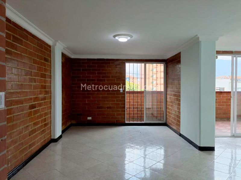 3BR Exterior Apartment for Rent in Belún (Gated Unit)